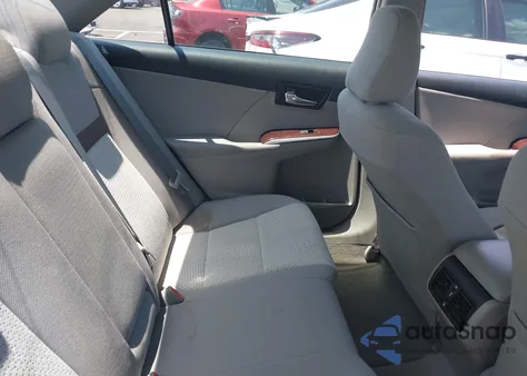 2012 Toyota Camry Xle z USA, uszkodzony, nr VIN 4T4BF1FK8CR205084